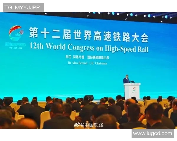 加维引领新潮流探讨未来足球发展的新方向与挑战